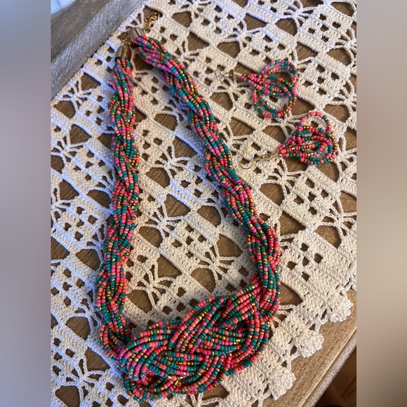 Beautiful vibrant multi strand beaded necklace and earring set - Picture 1 of 8